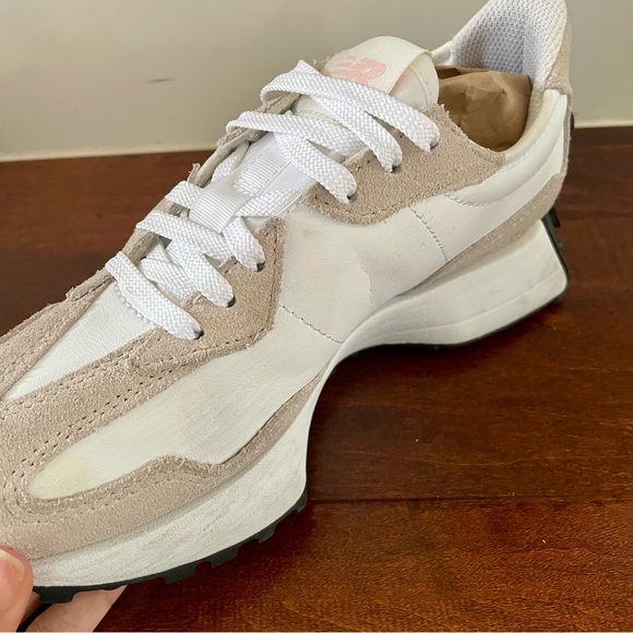 New Balance Women's Sneakers 327 Gray and White ‘Dusty Pink’ Size US 6 - Picture 7 of 9